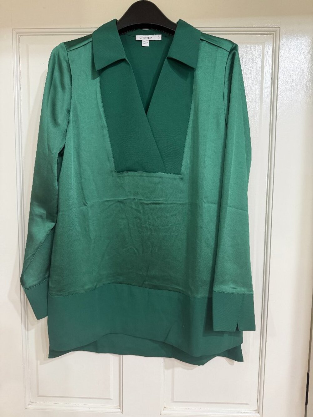 New Chico's Green Satin Top/Blouse sz 0
